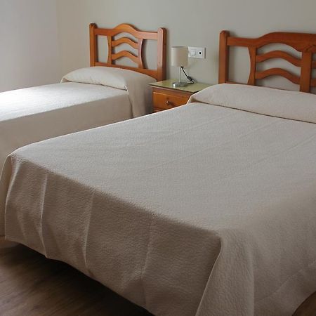 Hostal Onteniente Ла-Мамола Экстерьер фото