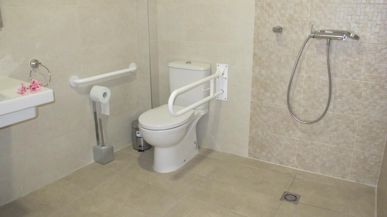 Hostal Onteniente Ла-Мамола Экстерьер фото