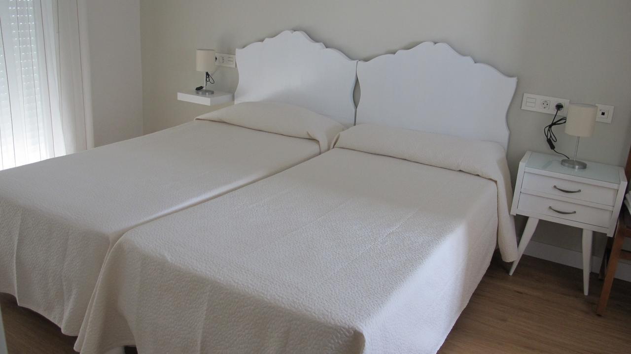 Hostal Onteniente Ла-Мамола Экстерьер фото