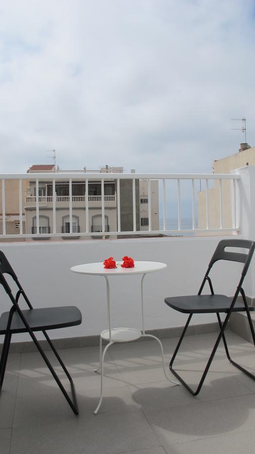 Hostal Onteniente Ла-Мамола Экстерьер фото